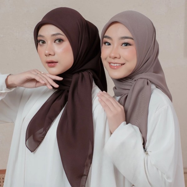 Bella Square Pollycotton Premium Segiempat
